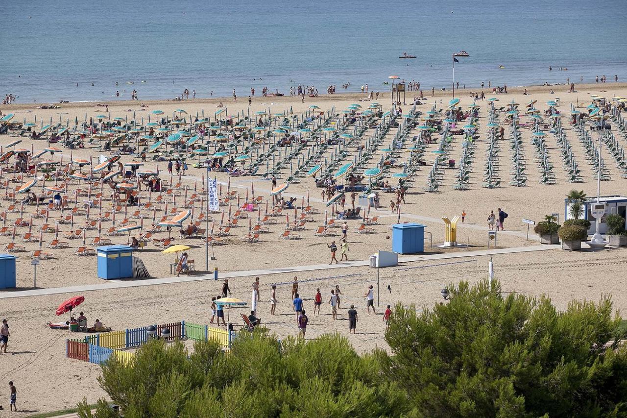 Corso - Appartamenti Bibione Bagian luar foto